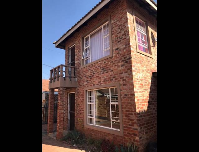 2 BEDROOM DUPLEX FOR SALE IN MIEDERPARK
